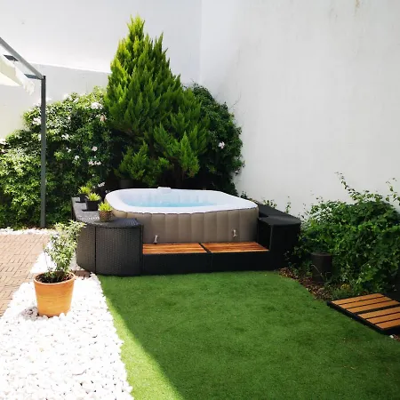 Aracena Suites בית נופש