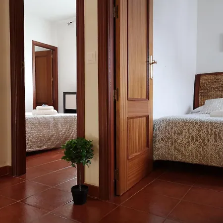Aracena Suites בית נופש *